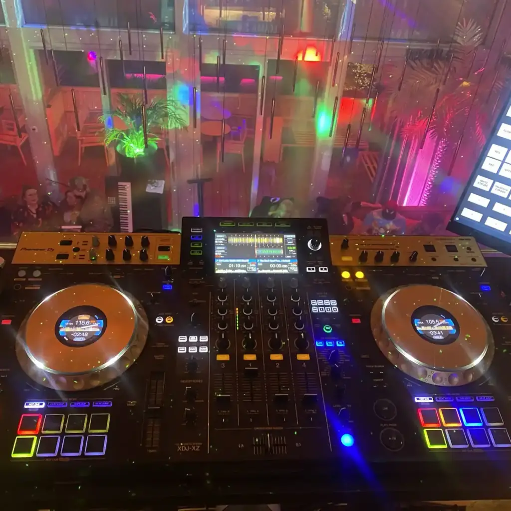 DJEllaBambie-10-square