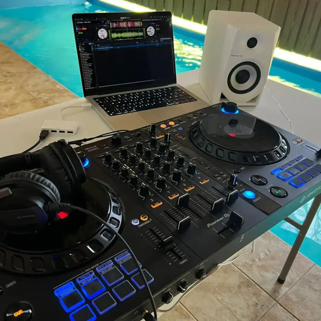 DJEllaBambie-11-square